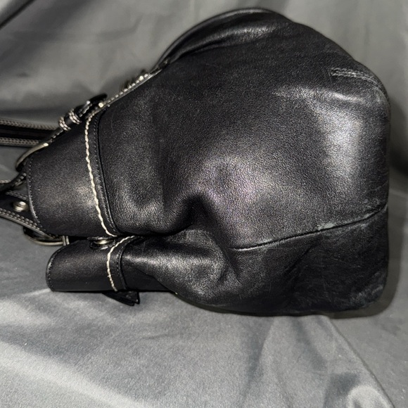 COACH F13732 Woman’s SOHO Pleated Black Leather Shoulder Bag Tote Purse - Picture 4 of 13